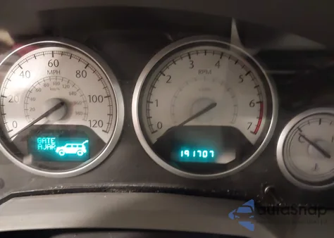 2008 Chrysler Town & Country Touring из США, поврежденный, VIN 2A8HR54P38R614967